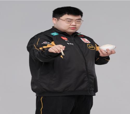 他曾通过连 他曾通过连